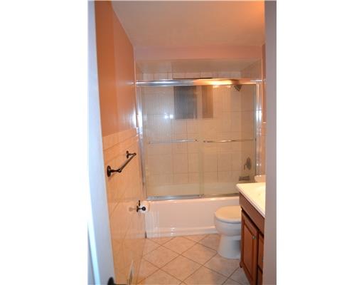 63 Profio Road McDonald, PA 15057 - Photo 9 of 18 Full Bath.