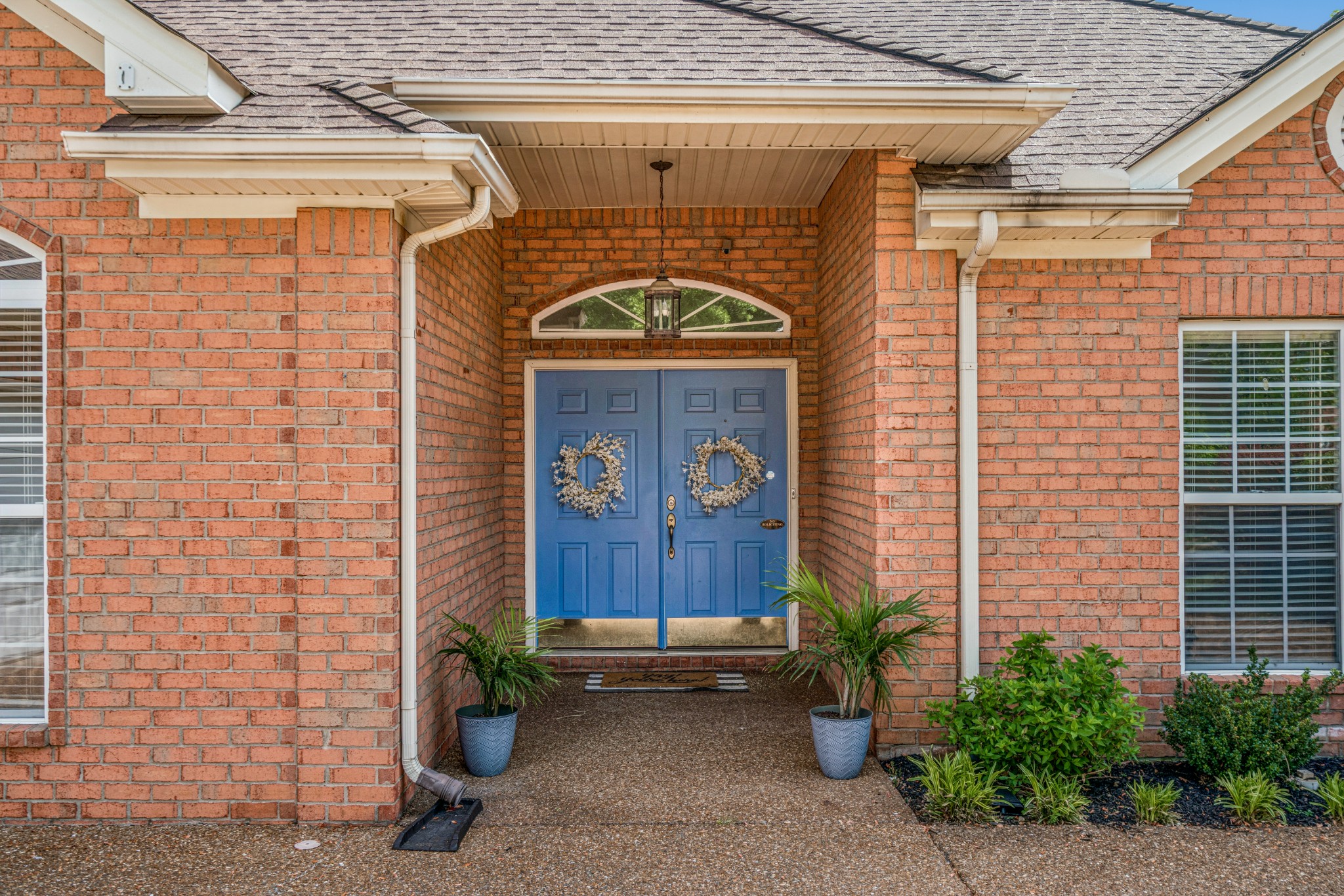 532 Bancroft Way Franklin, TN 37064 - Photo 3 of 48 a front view of a house with entryway