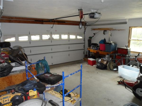 491 Petersham Road Athol, MA 01331 - Photo 16 of 22 a room with furniture and toys