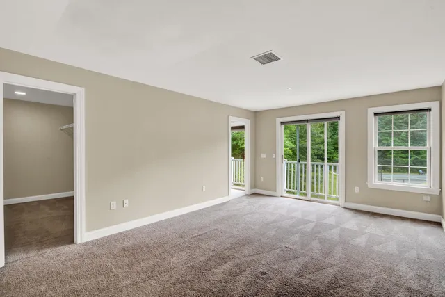 $3,200 | 8 Deborah Lane, Dover, NH 03820