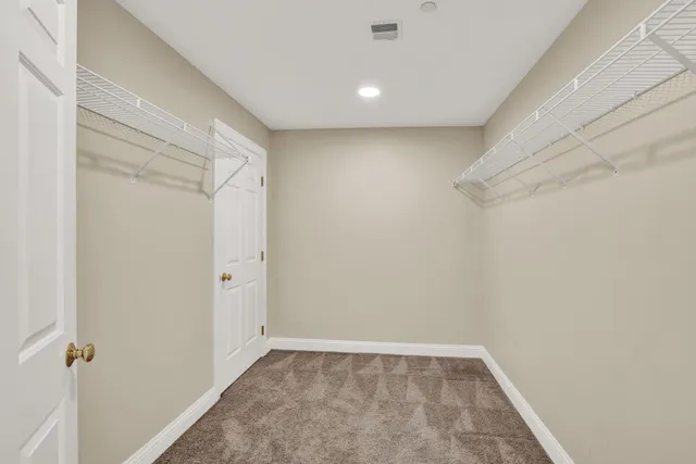 $3,200 | 8 Deborah Lane, Dover, NH 03820