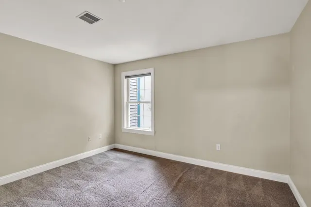 $3,200 | 8 Deborah Lane, Dover, NH 03820