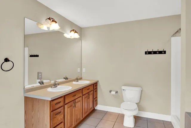 $3,200 | 8 Deborah Lane, Dover, NH 03820