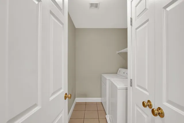 $3,200 | 8 Deborah Lane, Dover, NH 03820