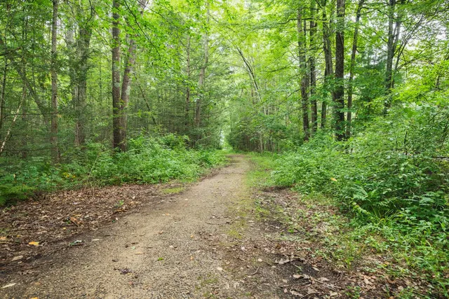 $3,200 | 8 Deborah Lane, Dover, NH 03820