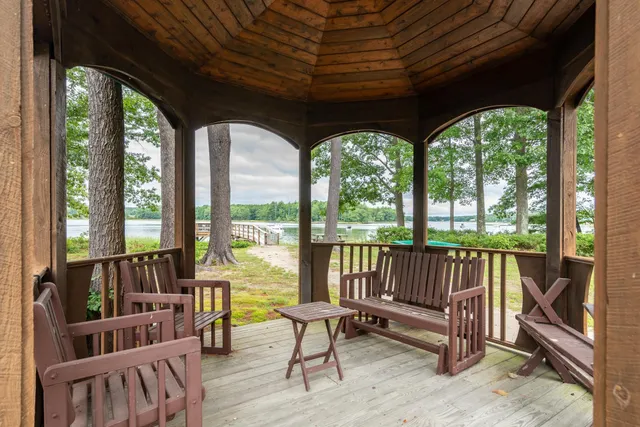 $3,200 | 8 Deborah Lane, Dover, NH 03820