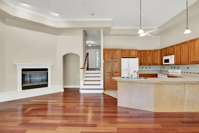 $3,200 | 8 Deborah Lane, Dover, NH 03820