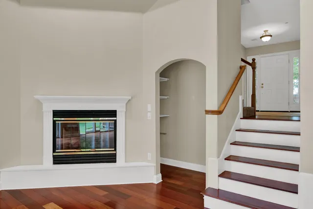 $3,200 | 8 Deborah Lane, Dover, NH 03820