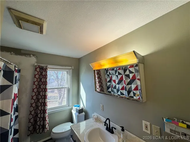 $299,900 | 617 Breckenridge Drive, Tipton, MO 65081