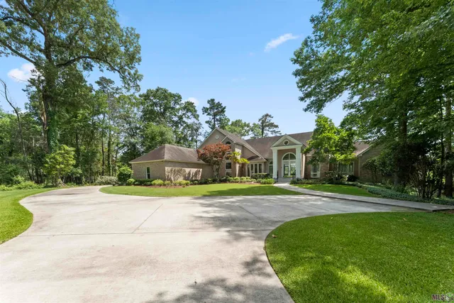 $995,000 | 18946 Lake Harbour Avenue, Baton Rouge, LA 70816