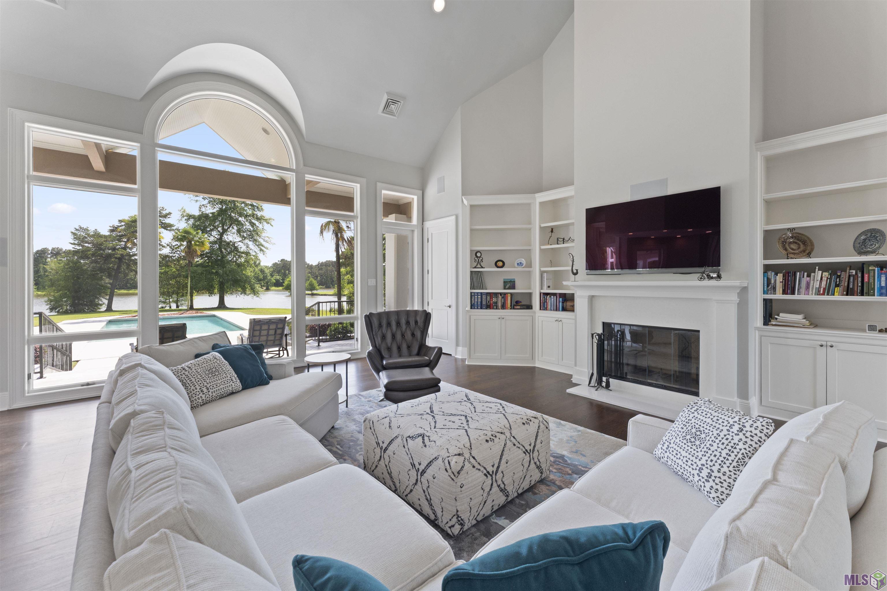 18946 Lake Harbour Avenue Baton Rouge, LA 70816 - Photo 3 of 39 Great room