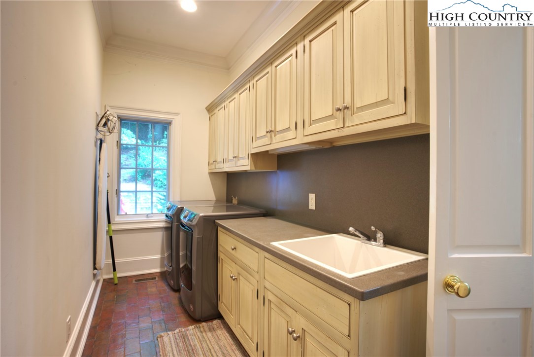 121 Turf Way Boone, NC 28607 - Photo 16 of 47 Gallery Image 16