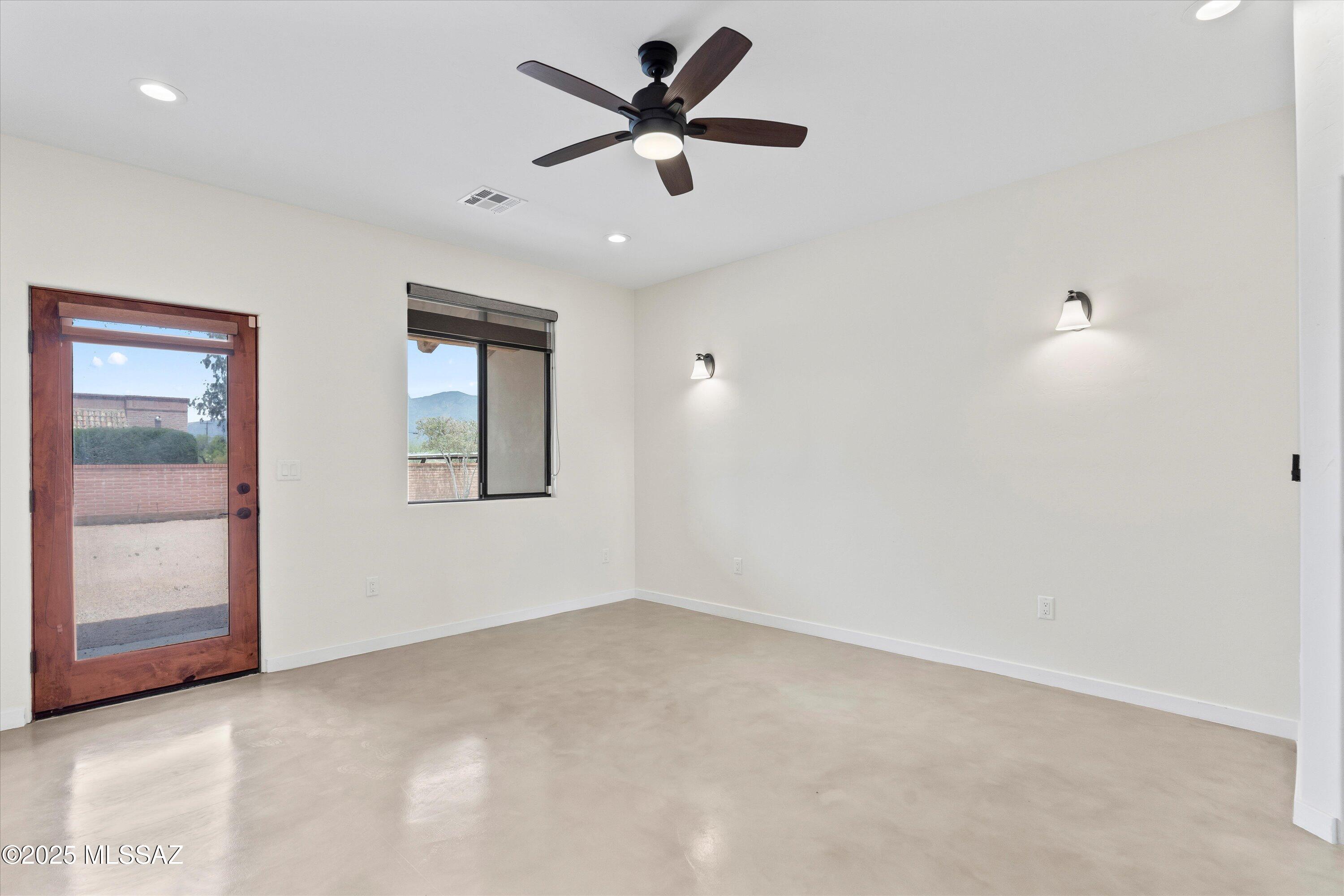 1915 East Lind Road Tucson, AZ 85719 - Photo 12 of 39