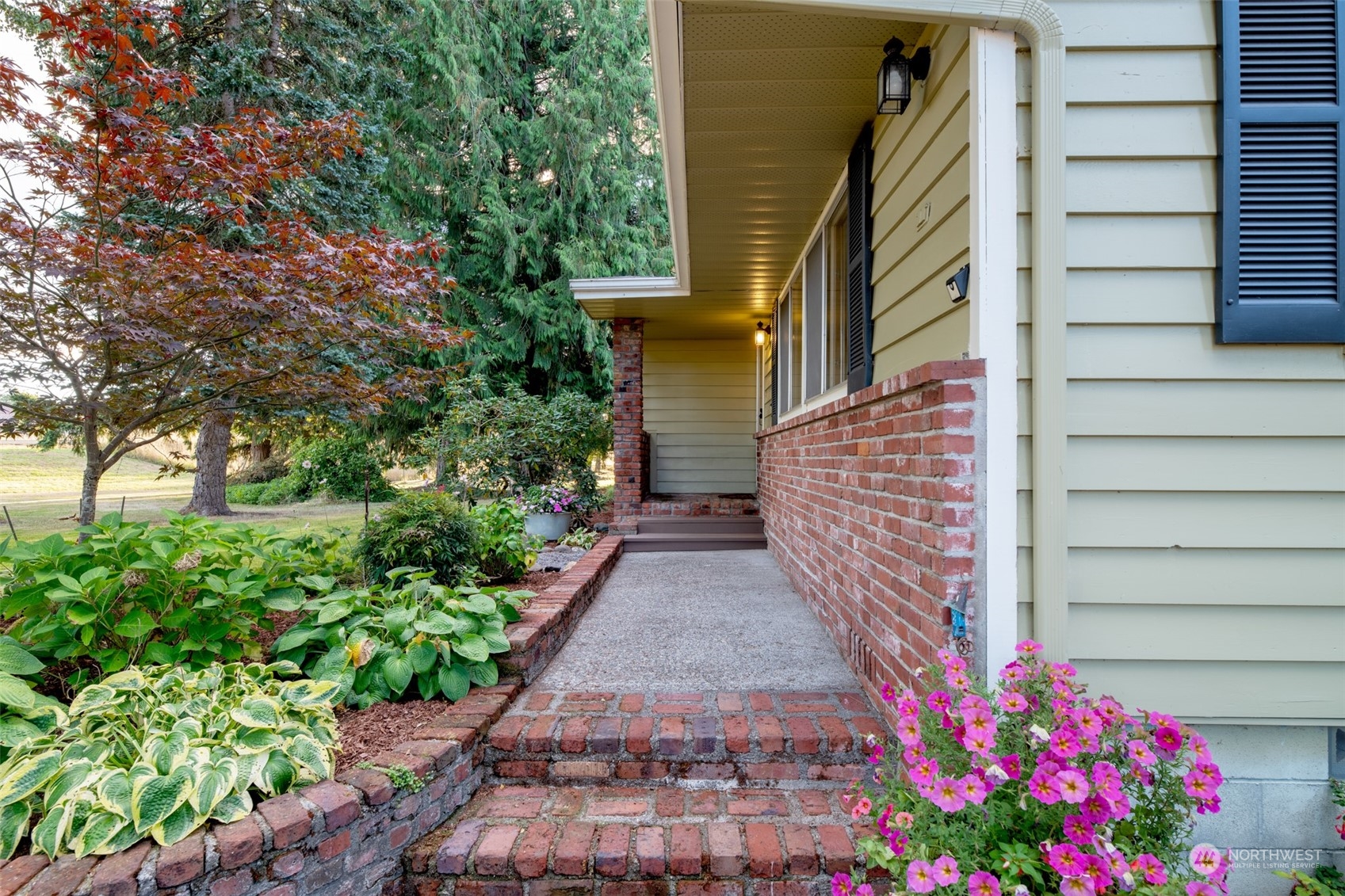 973 Koontz Road Chehalis, WA 98532 - Photo 2 of 25 a pathway of a house with a yard
