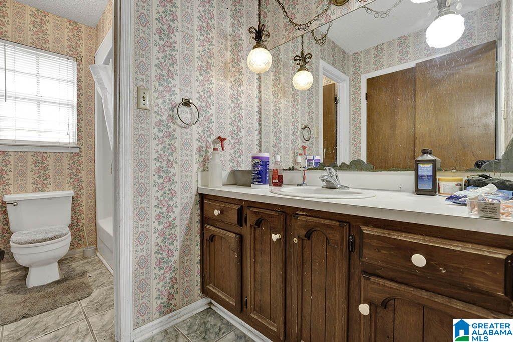 523 Northeast 25th Avenue Birmingham, AL 35215 - Photo 15 of 23
