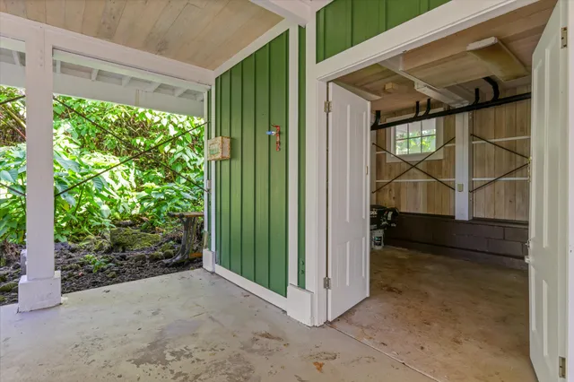 a view of entryway and hall