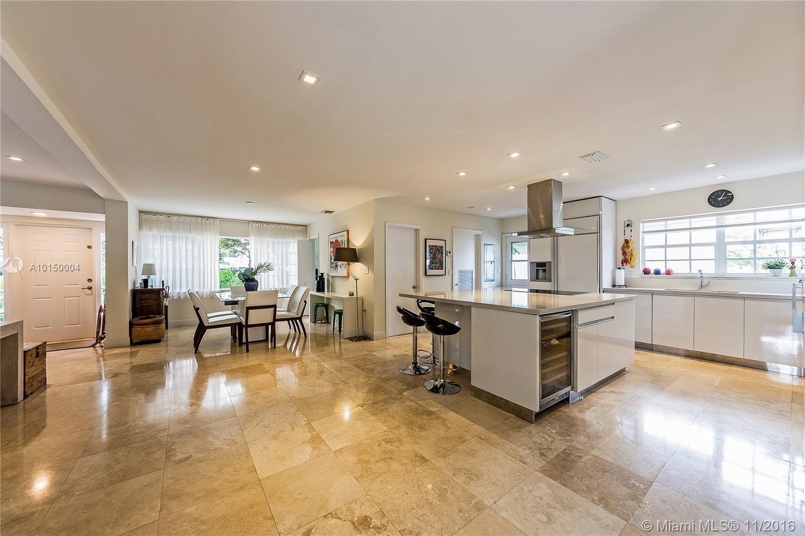 585 Glenridge Road Key Biscayne, FL 33149 - Photo 11 of 25