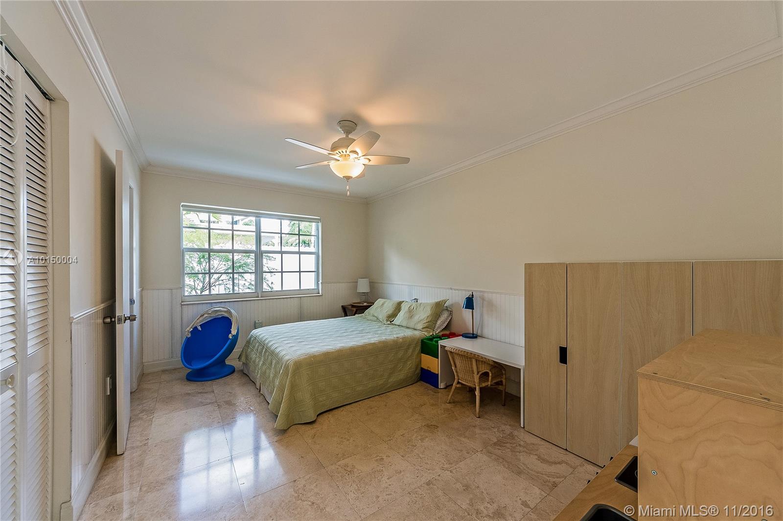 585 Glenridge Road Key Biscayne, FL 33149 - Photo 17 of 25