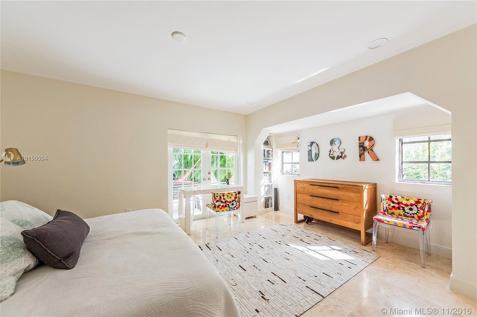 585 Glenridge Road Key Biscayne, FL 33149 - Photo 4 of 25