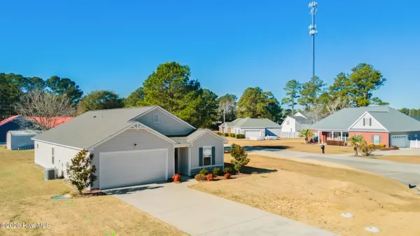 $327,500 | 807 Fox Street Southwest, Shallotte, NC 28470
