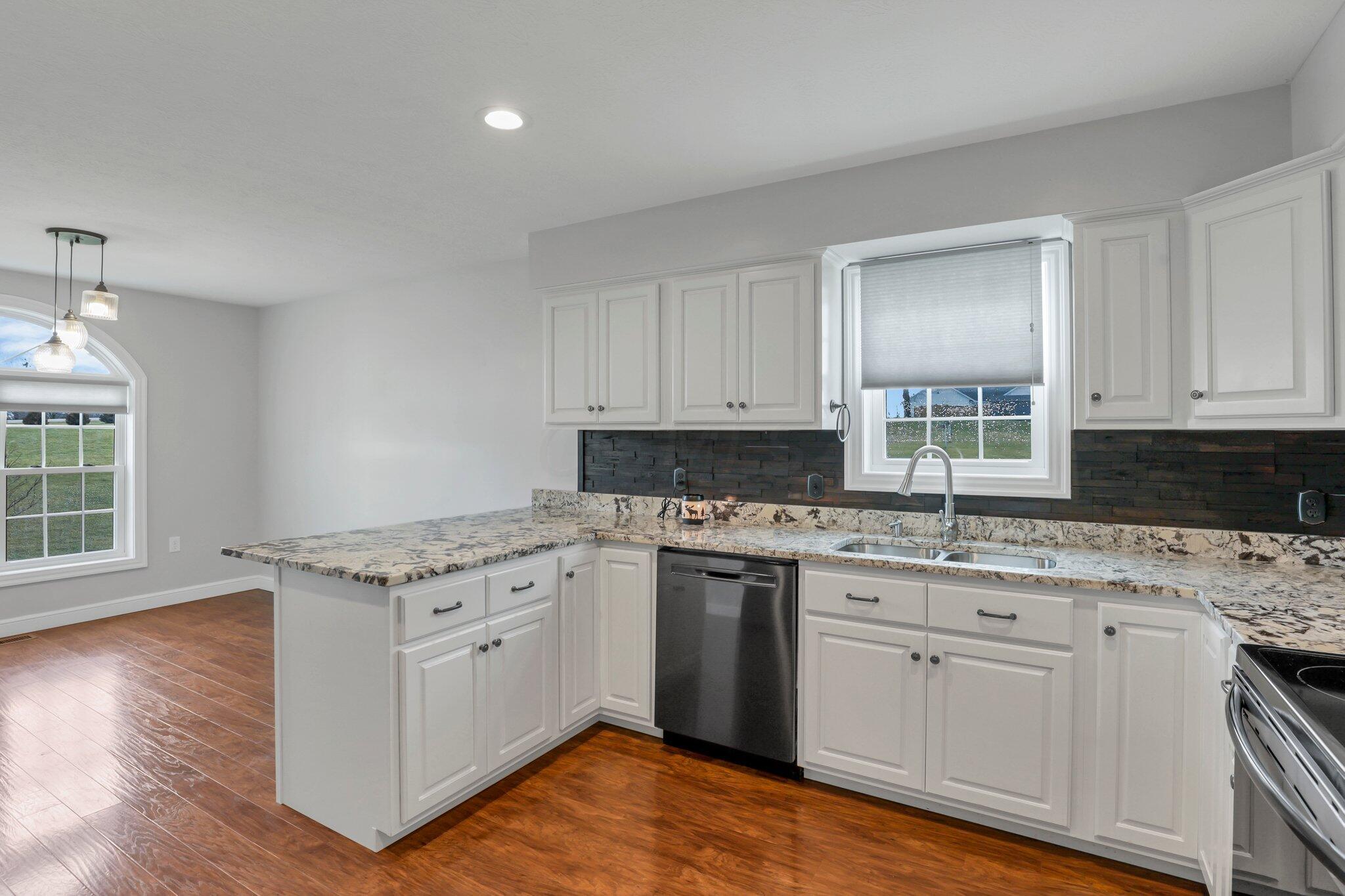 5501 Buckeye Valley Road New Lexington, OH 43764 - Photo 10 of 63 21-web-or-mls-0N4A5124