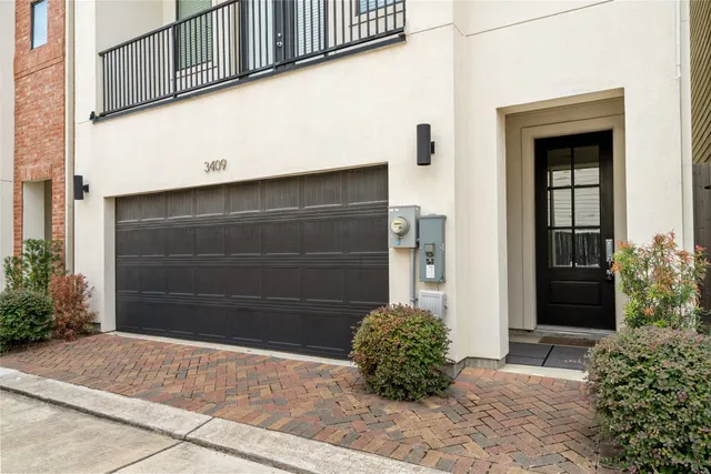 a view of front door of house