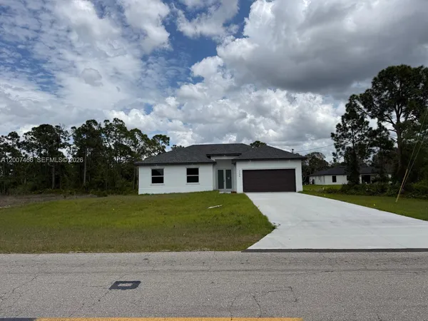 $2,400 | 1089 Eisenhower Boulevard, Unit 1089, Lehigh Acres, FL 33974