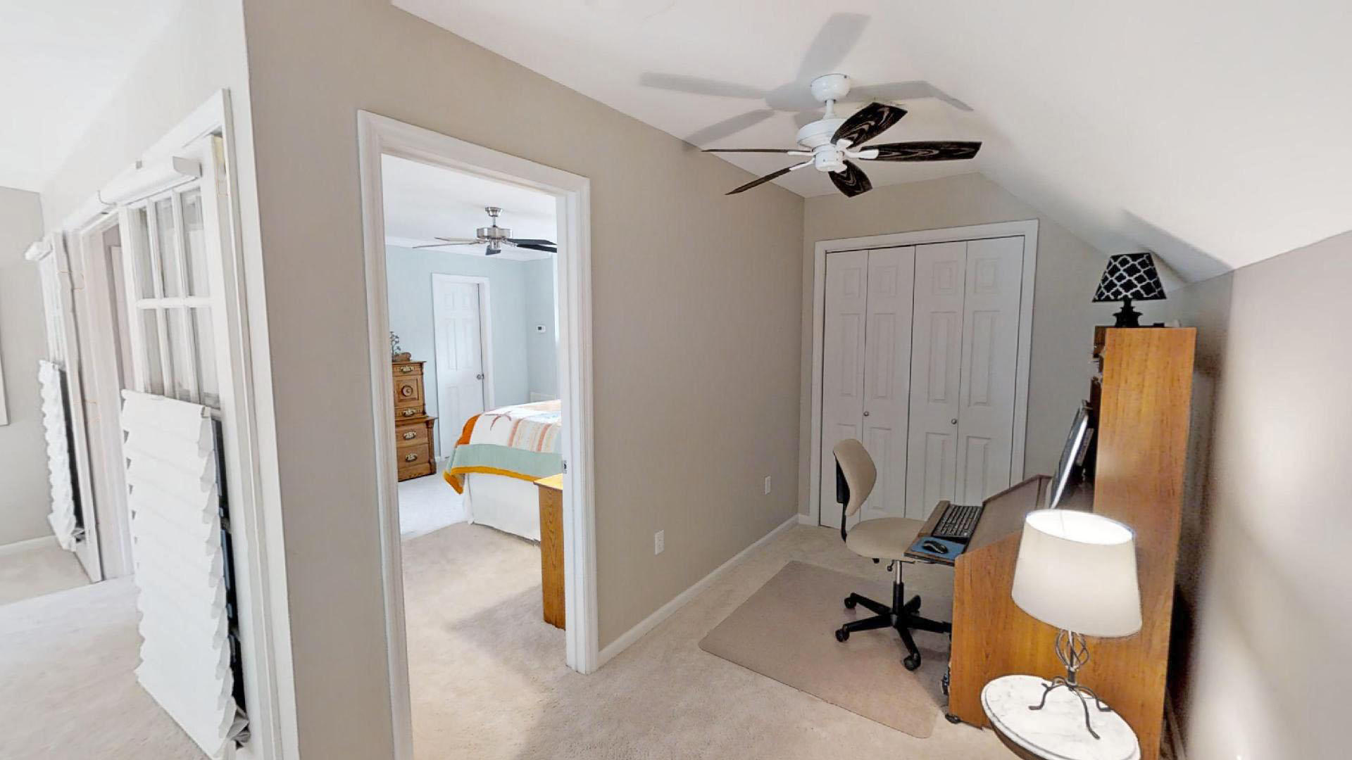 239 Ridge Lake Drive Manning, SC 29102 - Photo 15 of 39 SITTING / OFFICE OFF OF MASTER BEDROOM