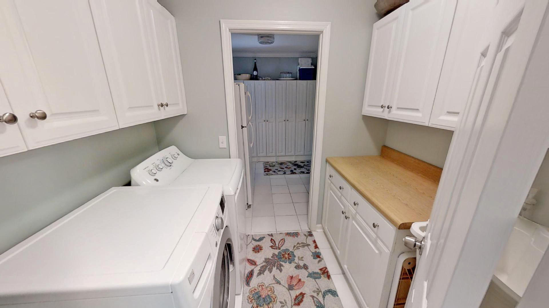 239 Ridge Lake Drive Manning, SC 29102 - Photo 22 of 39 LAUNDRY ROOM