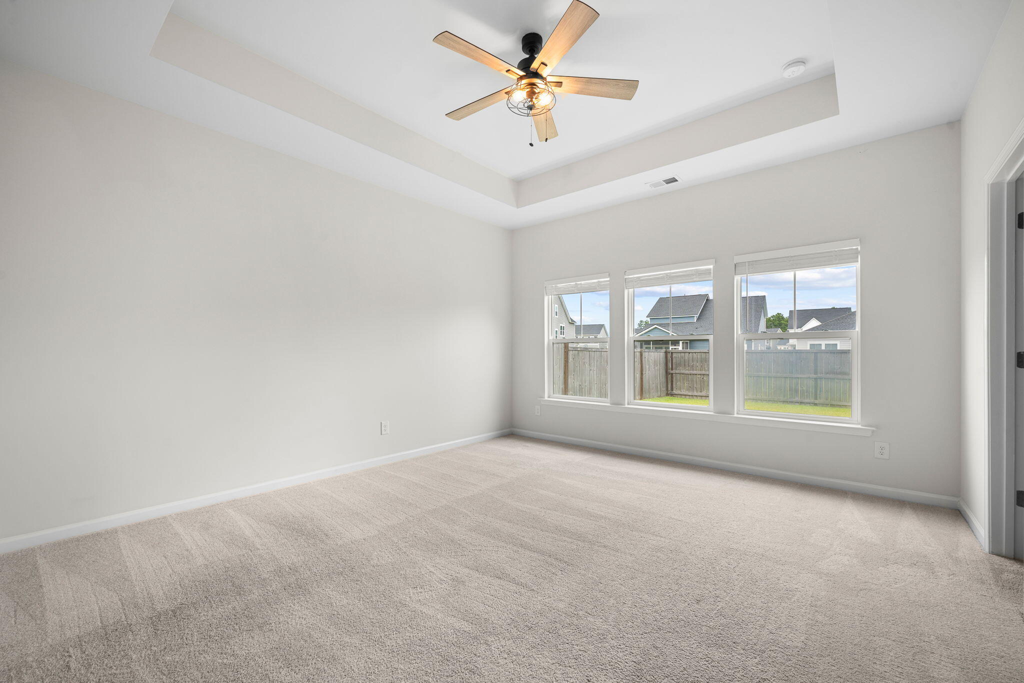 111 Haverhill Street Summerville, SC 29486 - Photo 7 of 24 23-web-or-mls-BARCLAY MEDIA CO_-20