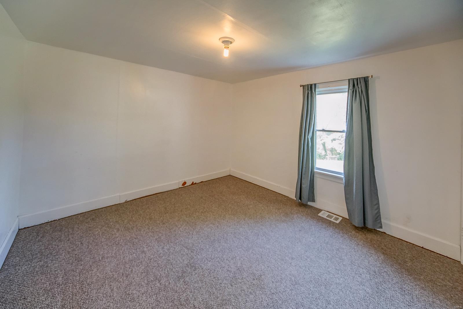 8652 Triple Lakes Road Dupo, IL 62239 - Photo 11 of 19 Gallery Image 11