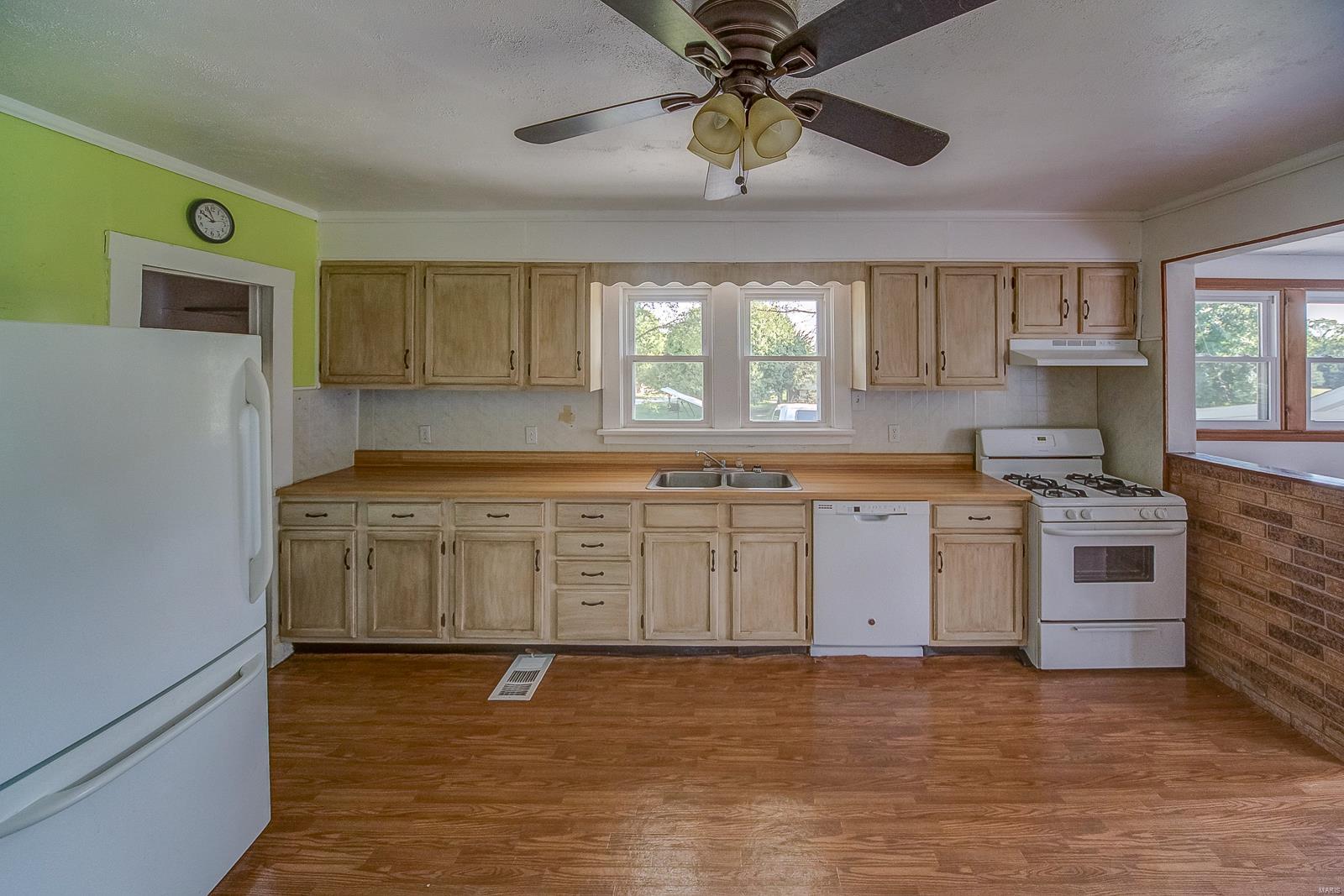 8652 Triple Lakes Road Dupo, IL 62239 - Photo 7 of 19 Gallery Image 7
