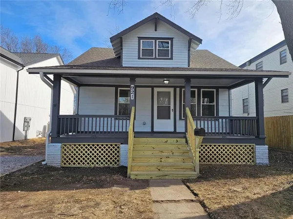 $224,999 | 921 South Noland Road, Independence, MO 64050