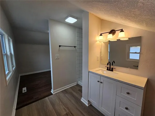 $224,999 | 921 South Noland Road, Independence, MO 64050