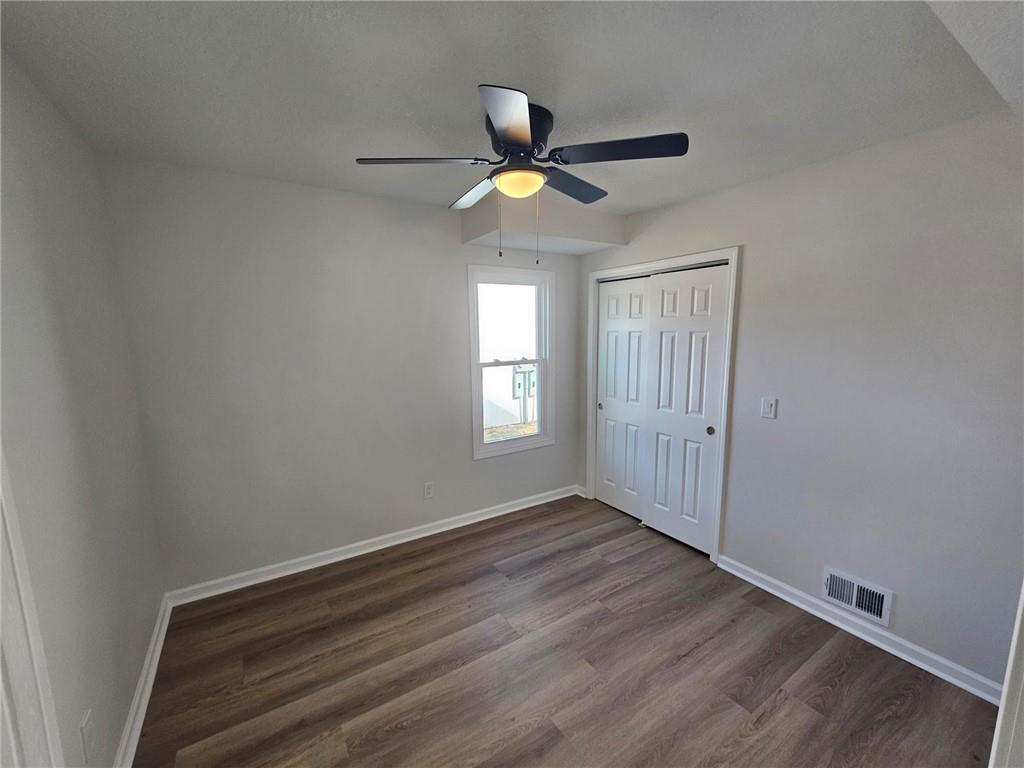 921 South Noland Road Independence, MO 64050 - Photo 13 of 33