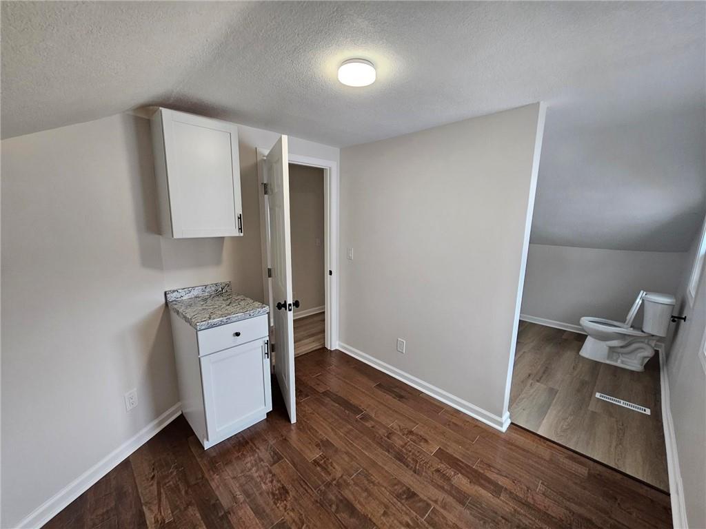 921 South Noland Road Independence, MO 64050 - Photo 8 of 33