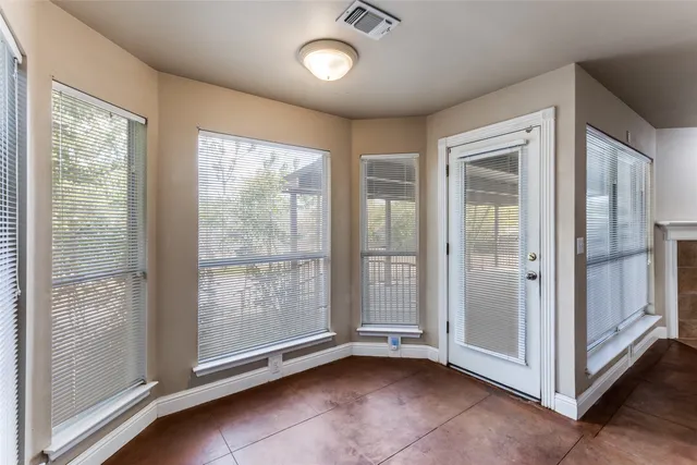 $2,500 | 5718 McCarty Lane, Unit B, Austin, TX 78749