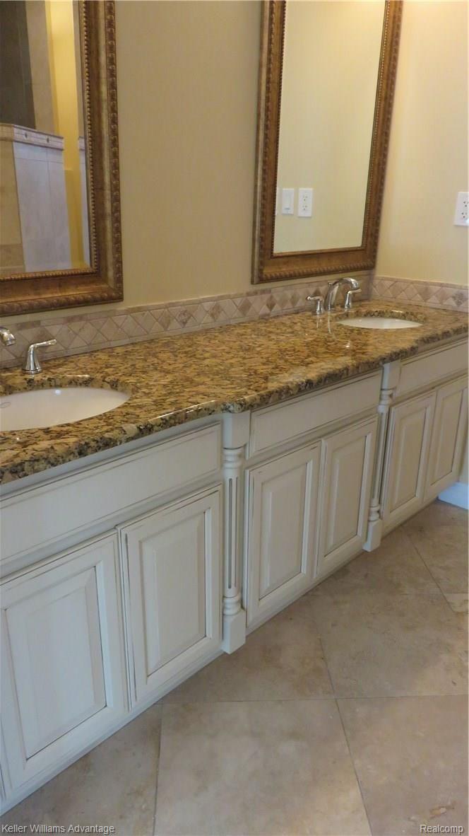 6487 North Beck Road Canton, MI 48187 - Photo 21 of 41 Double vanities
