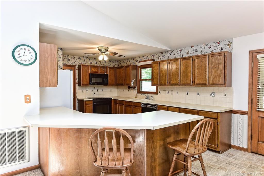 6015 Senconee Road Matthews, NC 28104 - Photo 5 of 24 Gallery Image 5