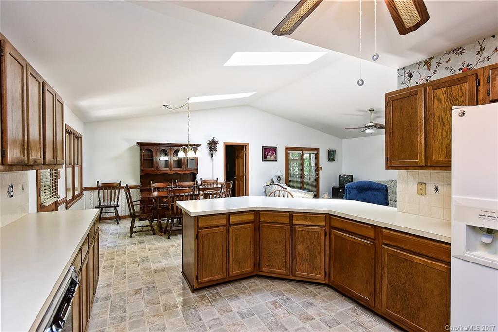 6015 Senconee Road Matthews, NC 28104 - Photo 7 of 24 Gallery Image 7