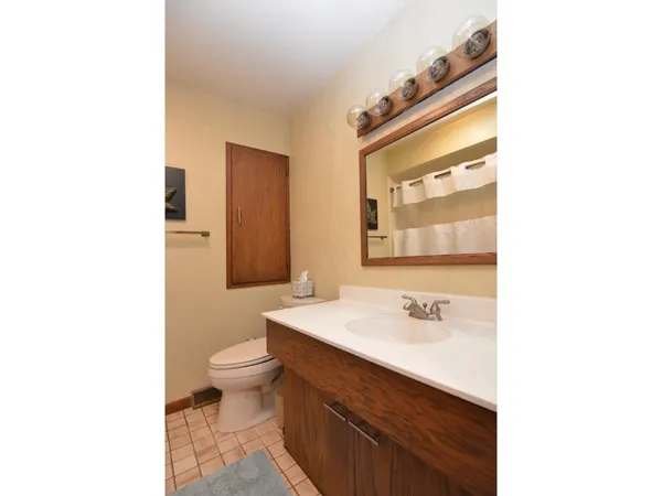 $1,285,000 | N6480 Shorewood Hills Road, Lake Mills, WI 53551