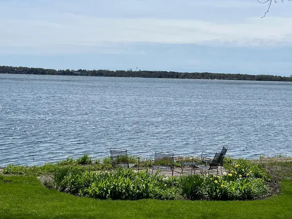 $1,285,000 | N6480 Shorewood Hills Road, Lake Mills, WI 53551