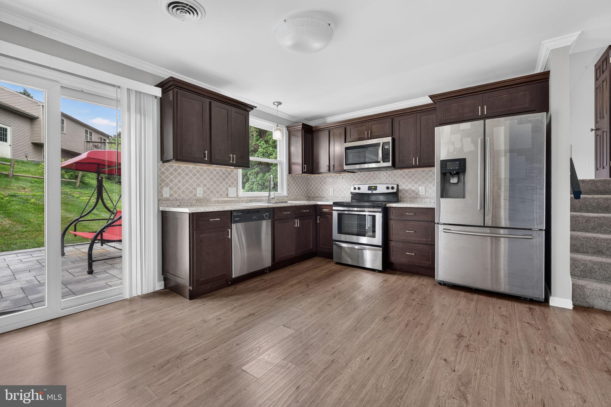 104 Kent Road Lancaster, PA 17603 - Photo 6 of 32 Gallery Image 6