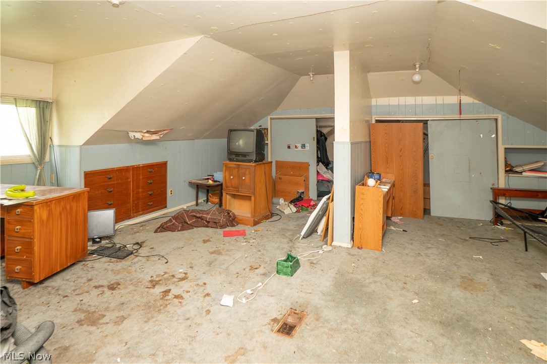 522 Massillon Road Akron, OH 44306 - Photo 17 of 27 Bedroom 4