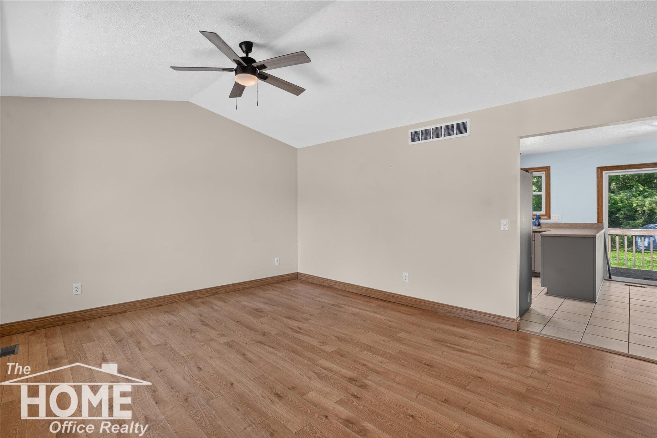 422 Williams Street Perry, MI 48872 - Photo 6 of 36