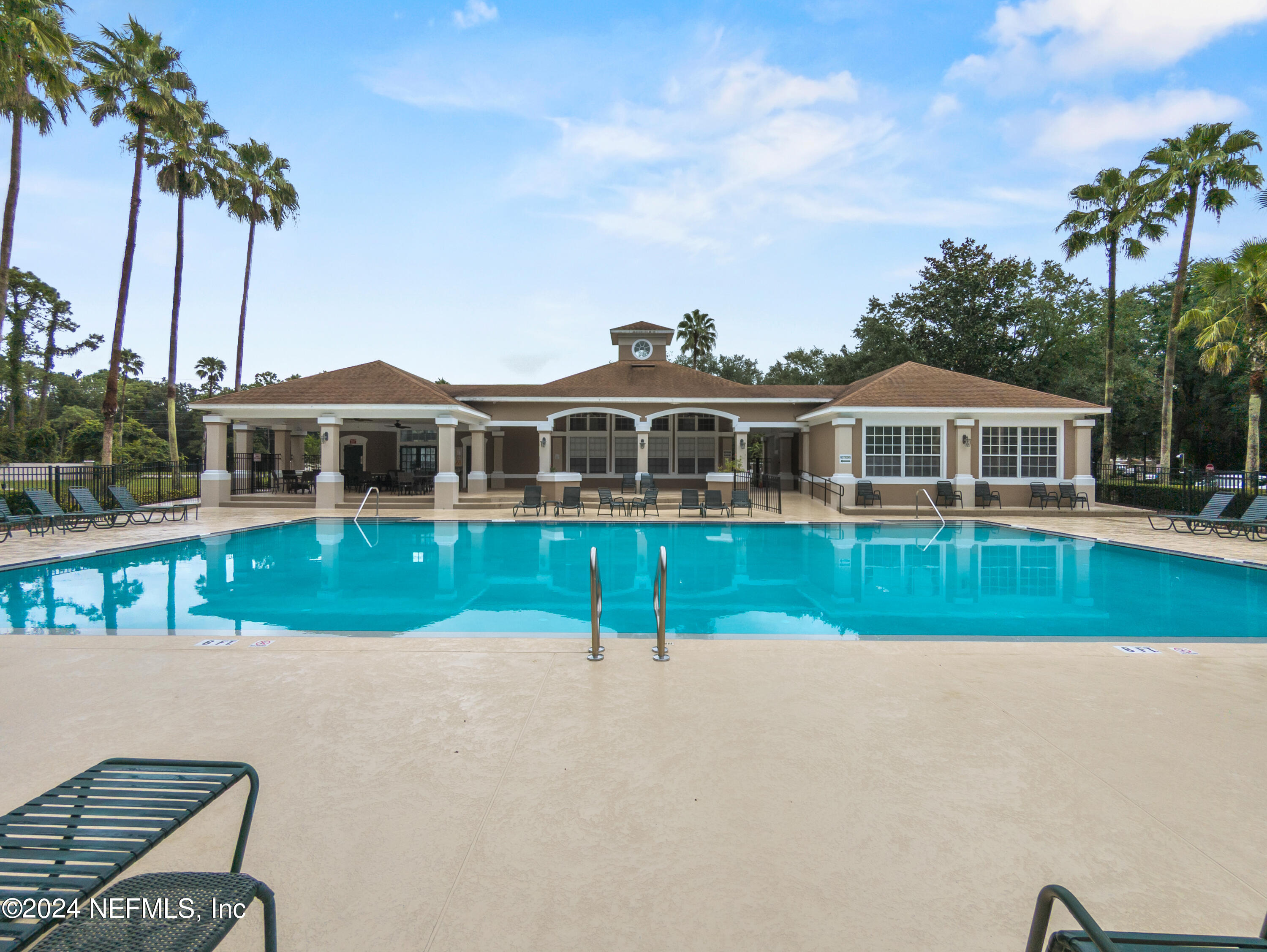 10550 Baymeadows Road, Unit 802 Jacksonville, FL 32256 - Photo 31 of 38 Community pool