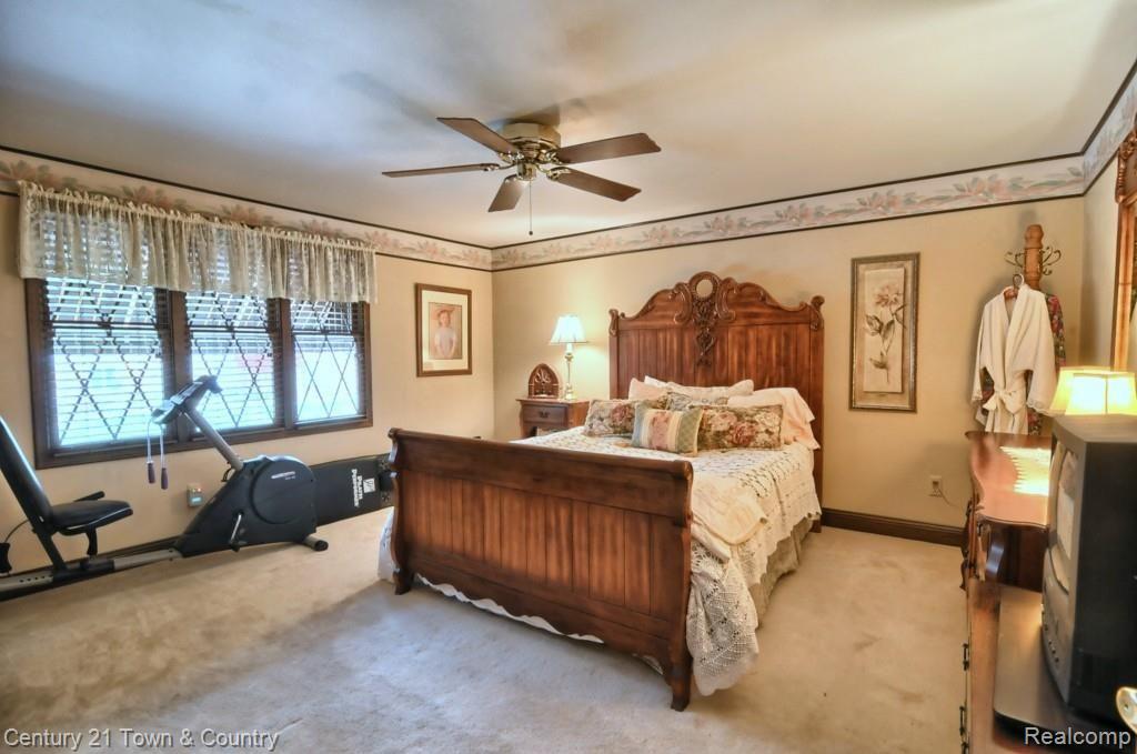 1944 Mapleridge Road Rochester, MI 48309 - Photo 15 of 36 2nd_Bedroom.jpg