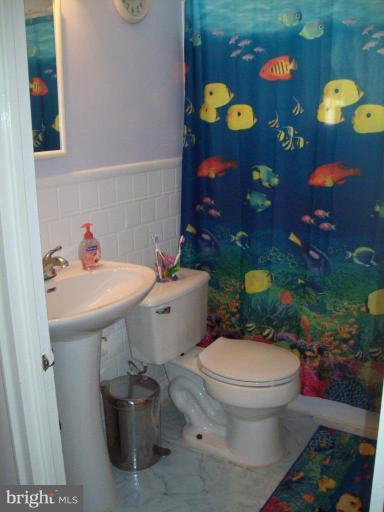 1924 Stanhope Road Dundalk, MD 21222 - Photo 7 of 9 Bath #1