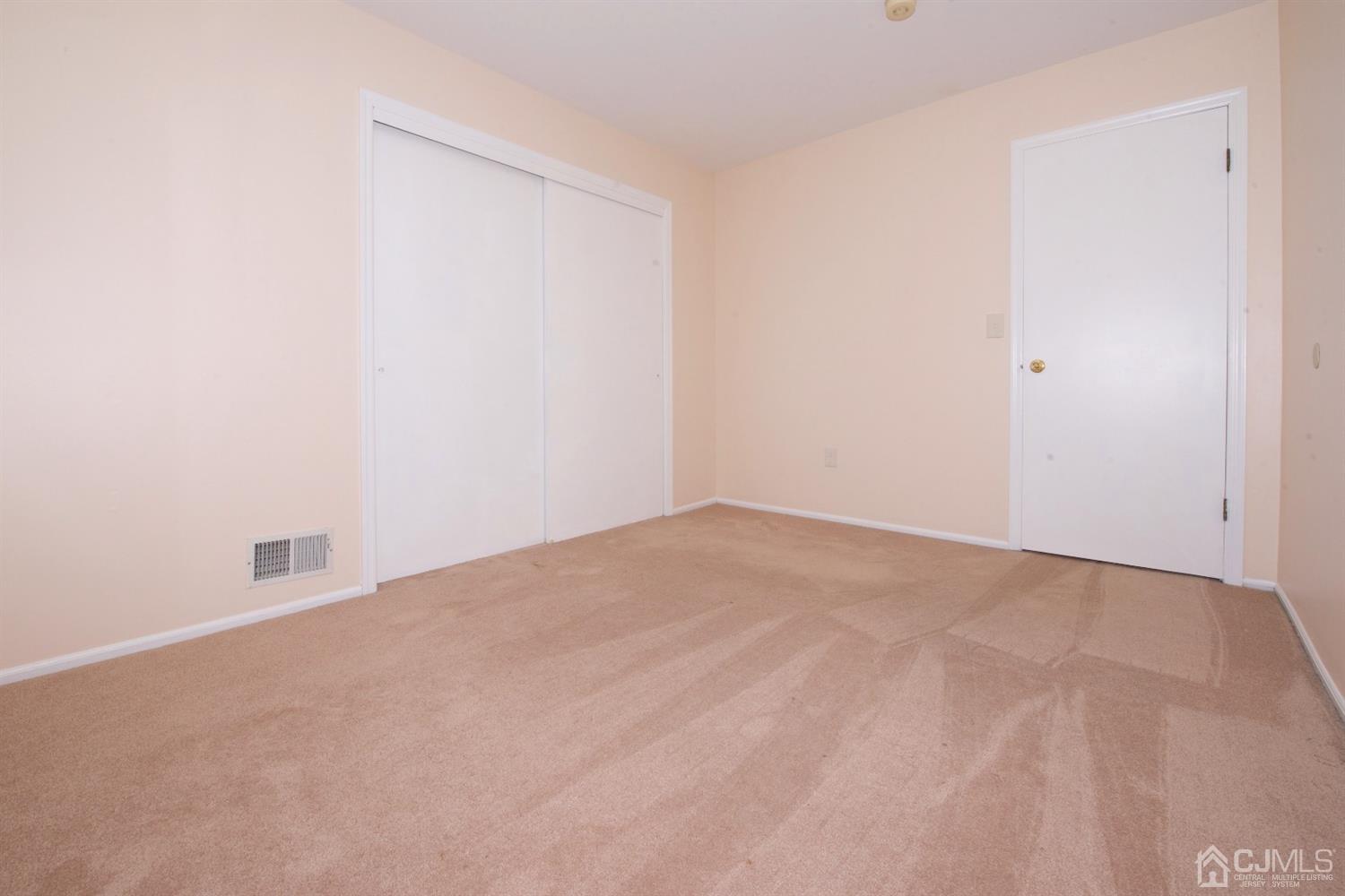 133 Salem Road North Brunswick, NJ 08902 - Photo 18 of 28