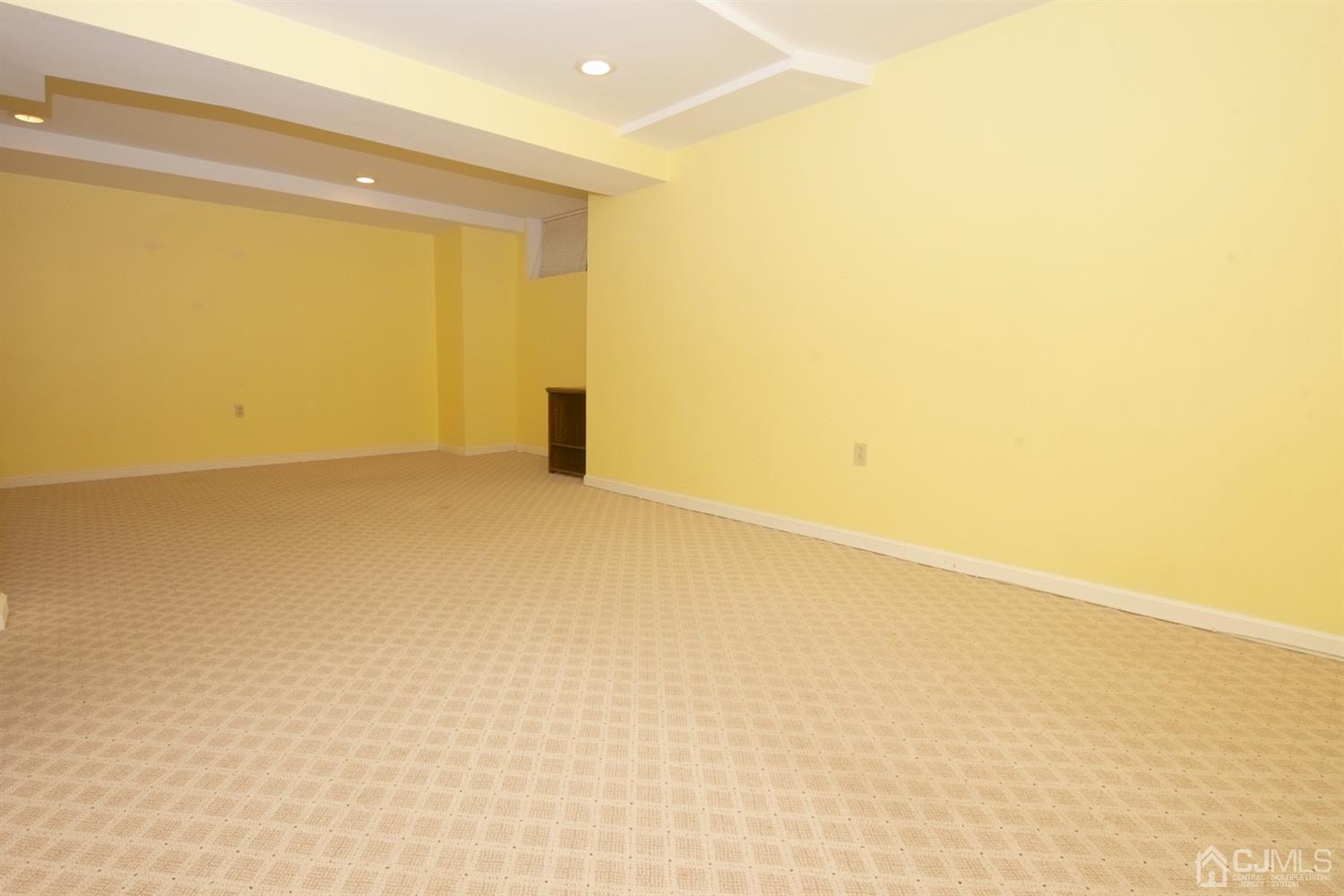 133 Salem Road North Brunswick, NJ 08902 - Photo 24 of 28